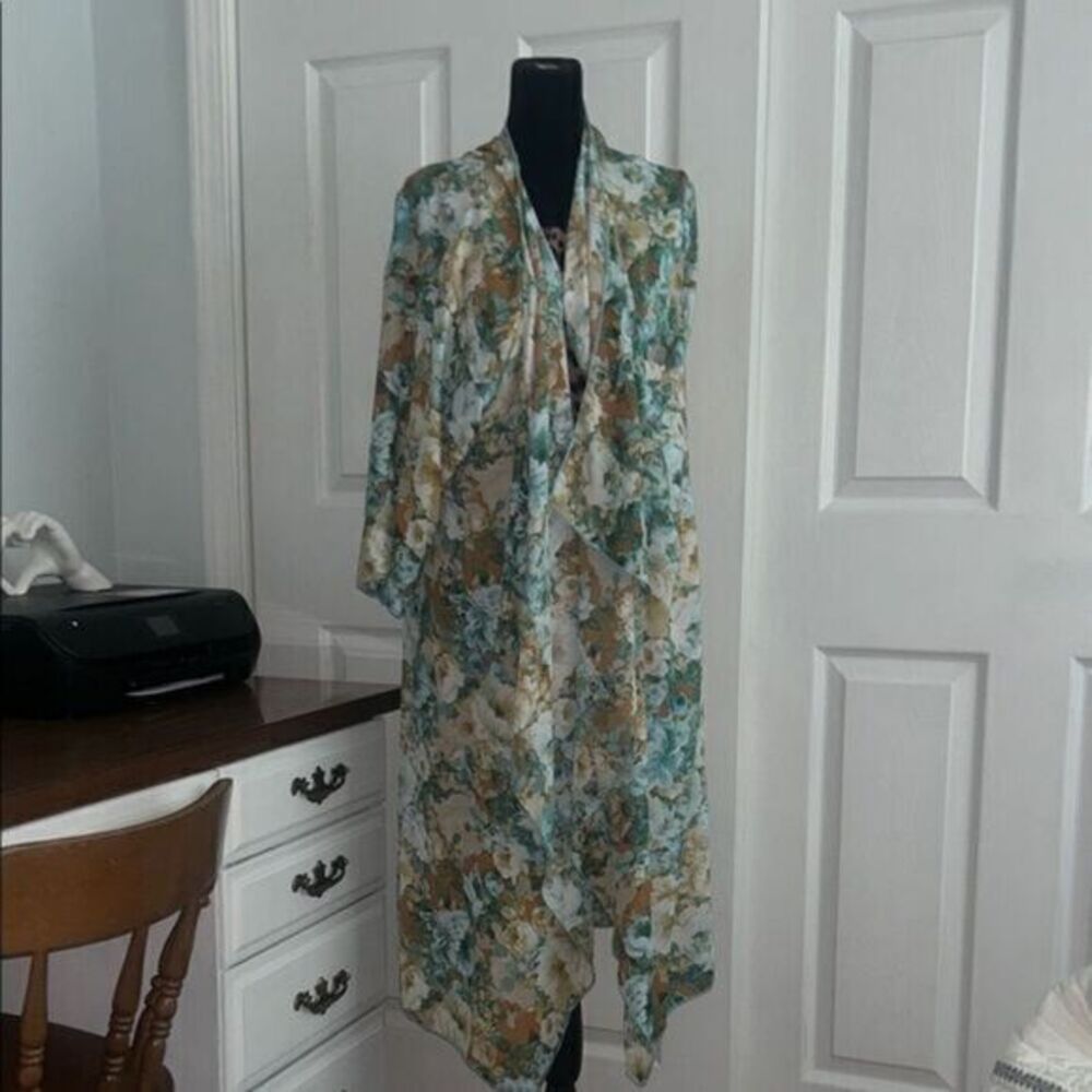 LuLaRoe Floral Shirley  in Green and Cream   F